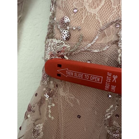 NWT MAC DUGGAL Pink Long Sleeves Sequin Embroidery Evening Dress 67501 Size 2 - Picture 7 of 9